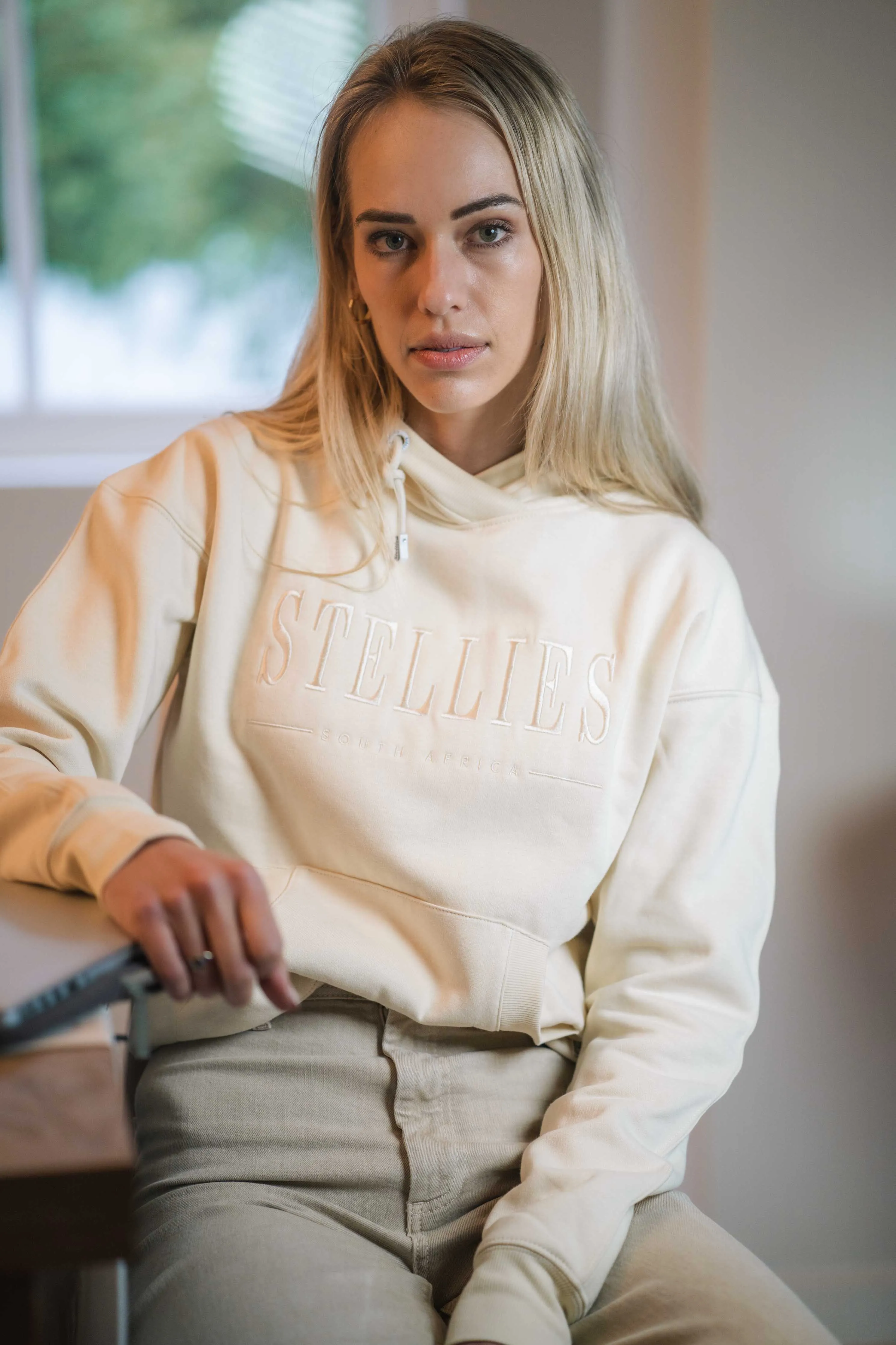 Unisex Fleece Hoodie in Crème